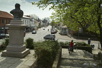 Kaiser Wilhelm Denkmal in mitten der Ortschaft Ahrensbök
